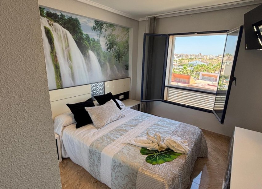 Reventa - Apartamento / Dúplex - Torrevieja - La Mata