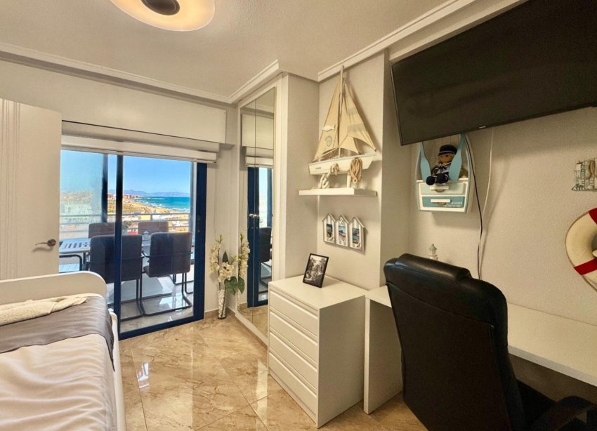 Reventa - Apartamento / Dúplex - Torrevieja - La Mata