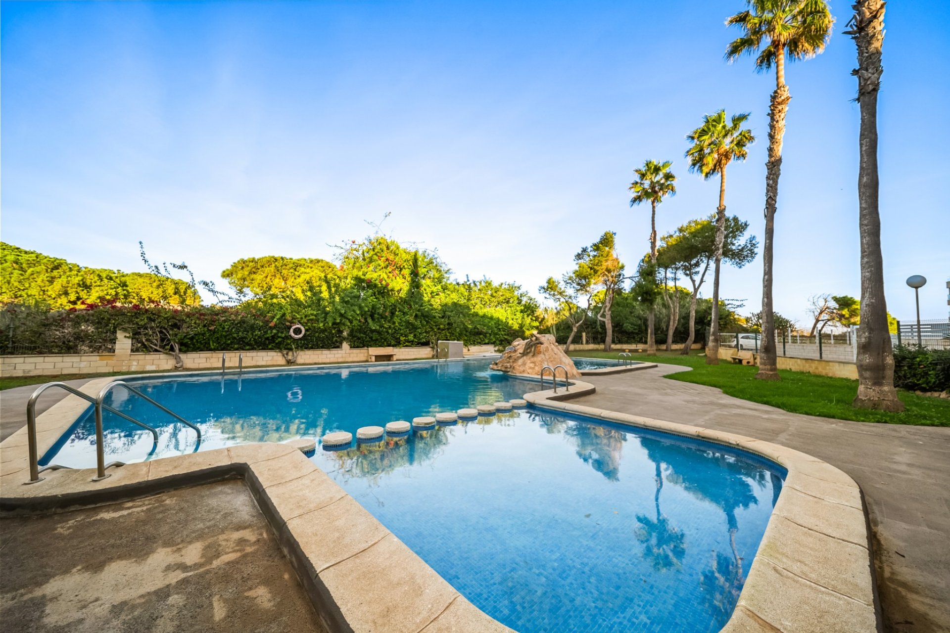 Reventa - Apartamento / Dúplex - Torrevieja - La Mata