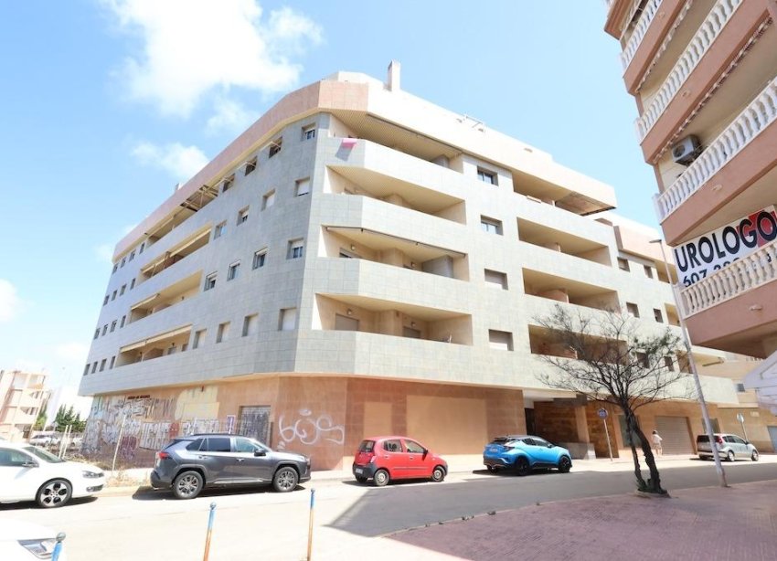Reventa - Apartamento / Dúplex - Torrevieja - La Mata