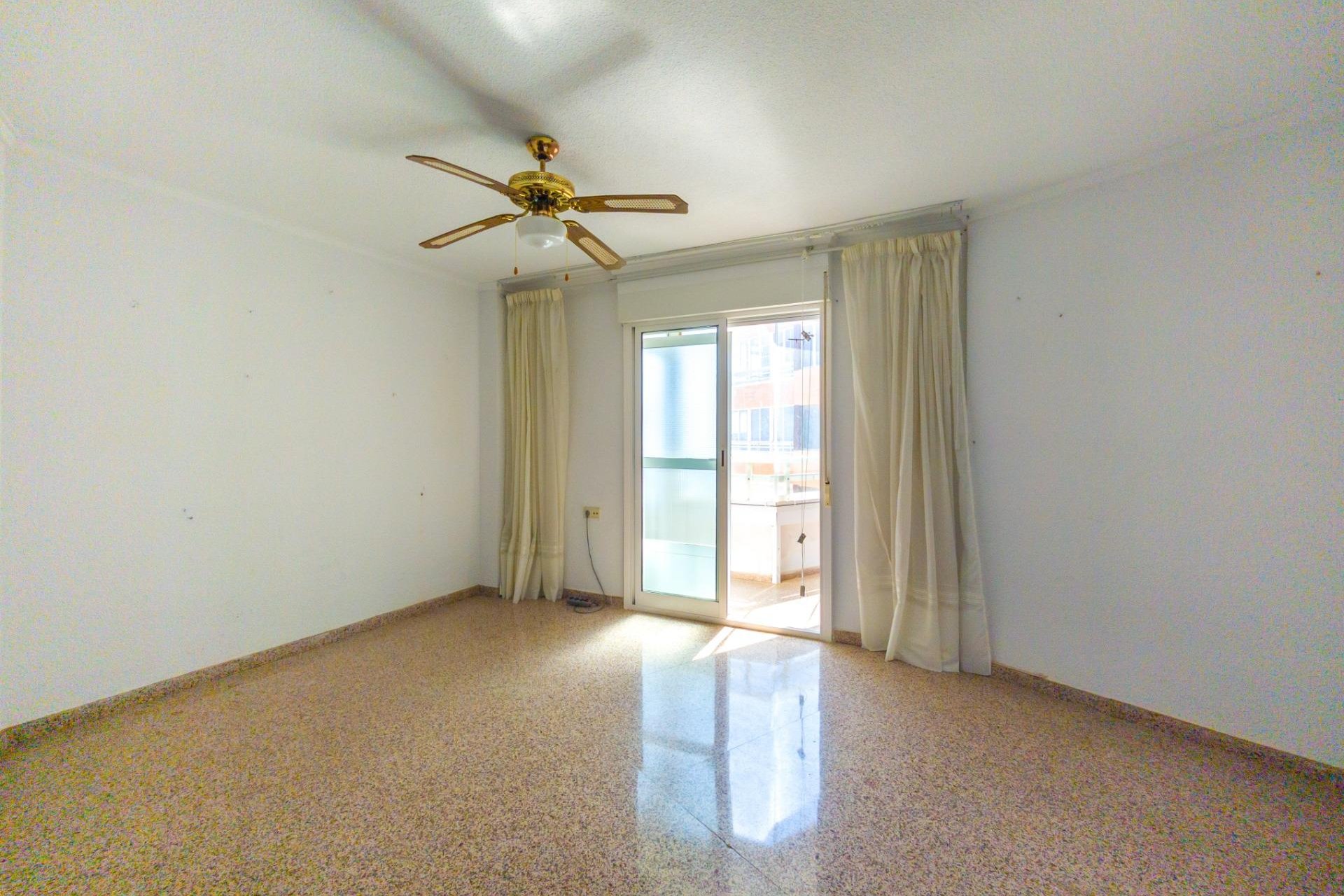 Reventa - Apartamento / Dúplex - Torrevieja - La Mata