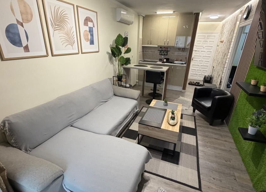 Reventa - Apartamento / Dúplex - Torrevieja - La Siesta