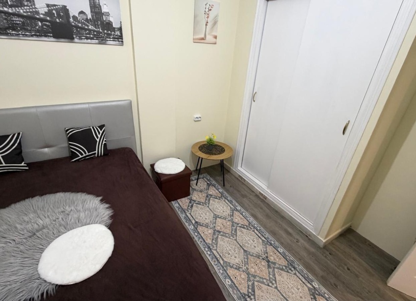 Reventa - Apartamento / Dúplex - Torrevieja - La Siesta