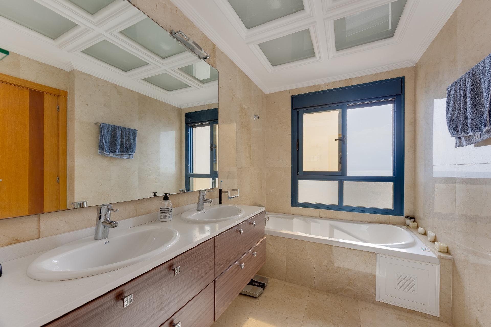 Reventa - Apartamento / Dúplex - Torrevieja - La Veleta