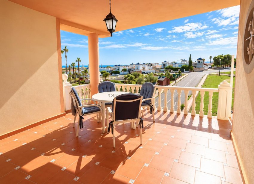 Reventa - Apartamento / Dúplex - Torrevieja - Los Altos