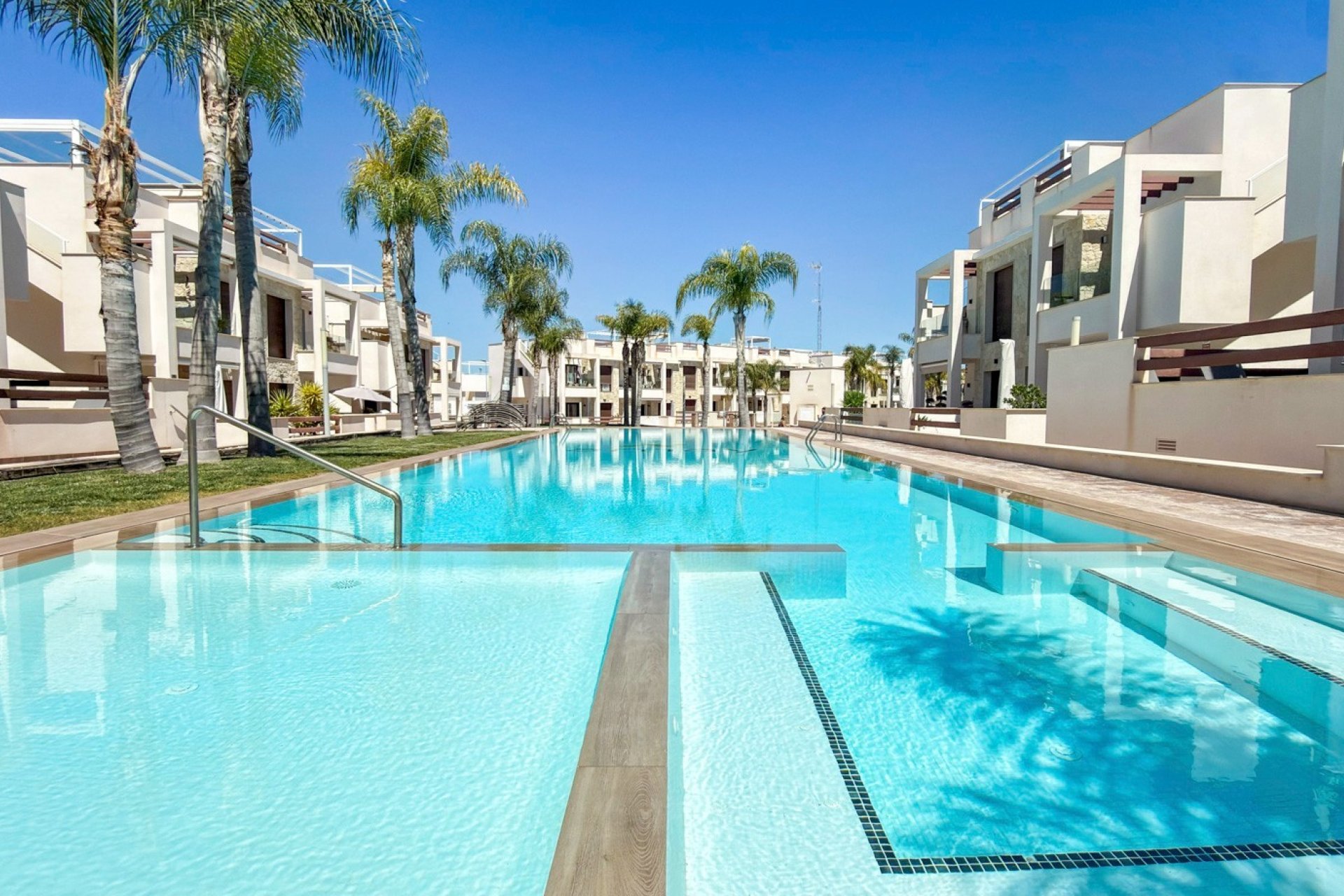 Reventa - Apartamento / Dúplex - Torrevieja - Los Balcones