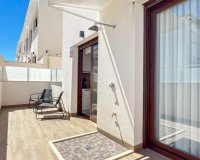 Reventa - Apartamento / Dúplex - Torrevieja - Los Balcones