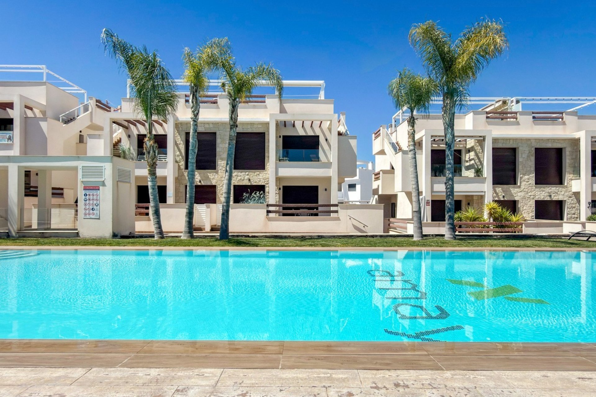 Reventa - Apartamento / Dúplex - Torrevieja - Los Balcones