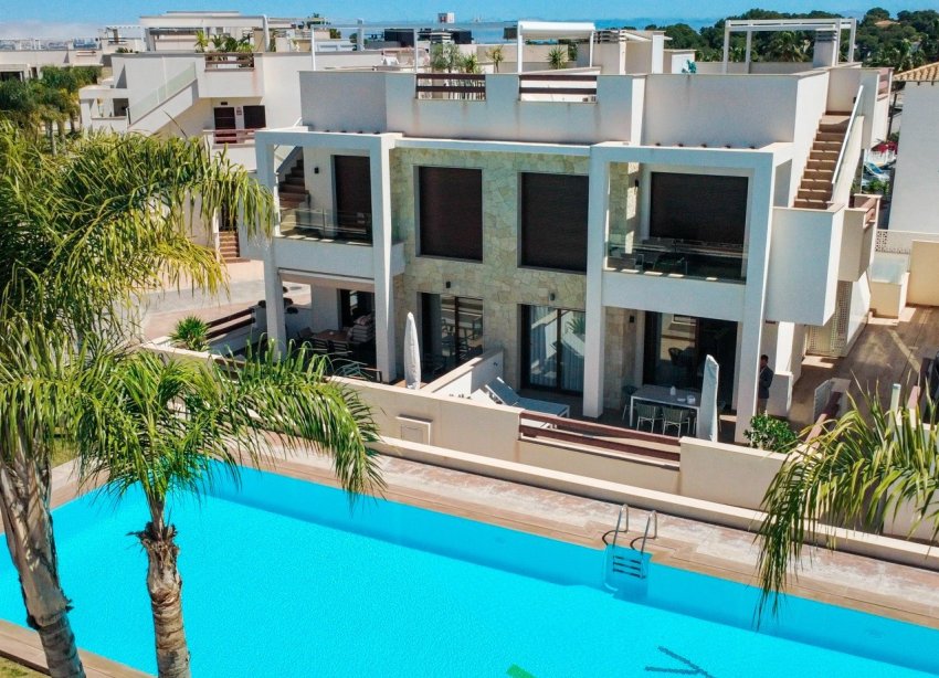 Reventa - Apartamento / Dúplex - Torrevieja - Los Balcones