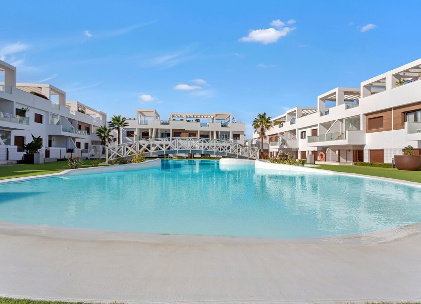 Reventa - Apartamento / Dúplex - Torrevieja - Los Balcones