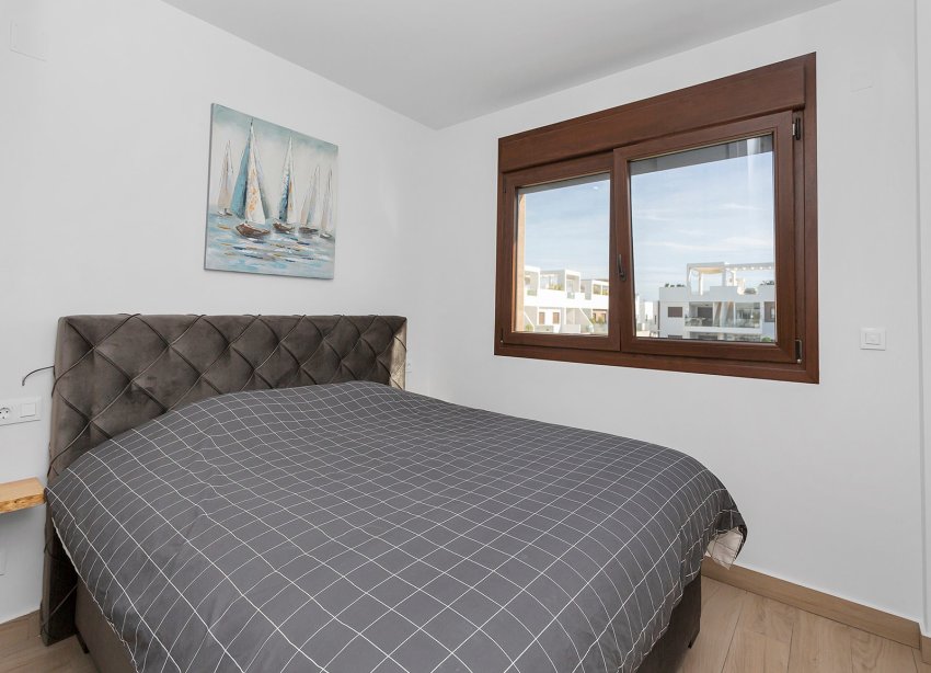 Reventa - Apartamento / Dúplex - Torrevieja - Los Balcones