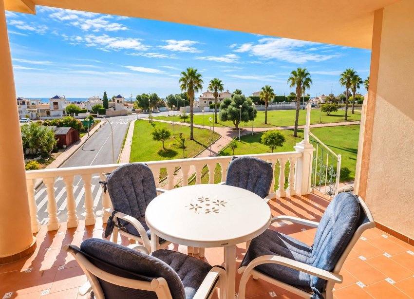 Reventa - Apartamento / Dúplex - Torrevieja - Los Balcones