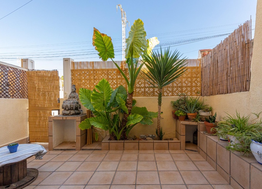 Reventa - Apartamento / Dúplex - Torrevieja - Los Balcones
