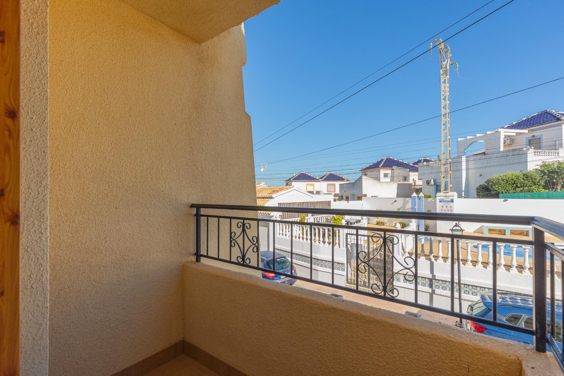 Reventa - Apartamento / Dúplex - Torrevieja - Los Balcones