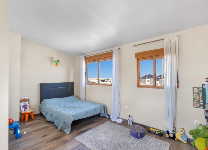 Reventa - Apartamento / Dúplex - Torrevieja - Los Balcones