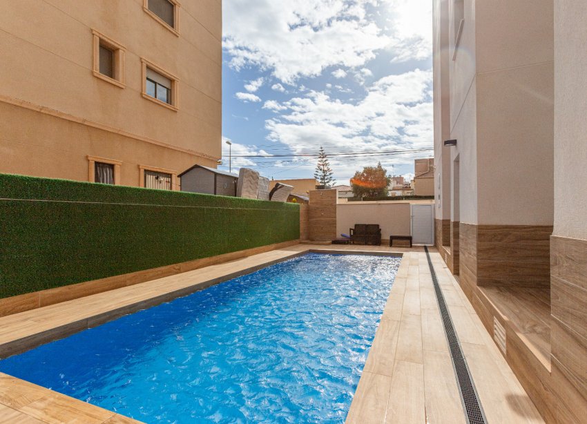 Reventa - Apartamento / Dúplex - Torrevieja - Nueva Torrevieja