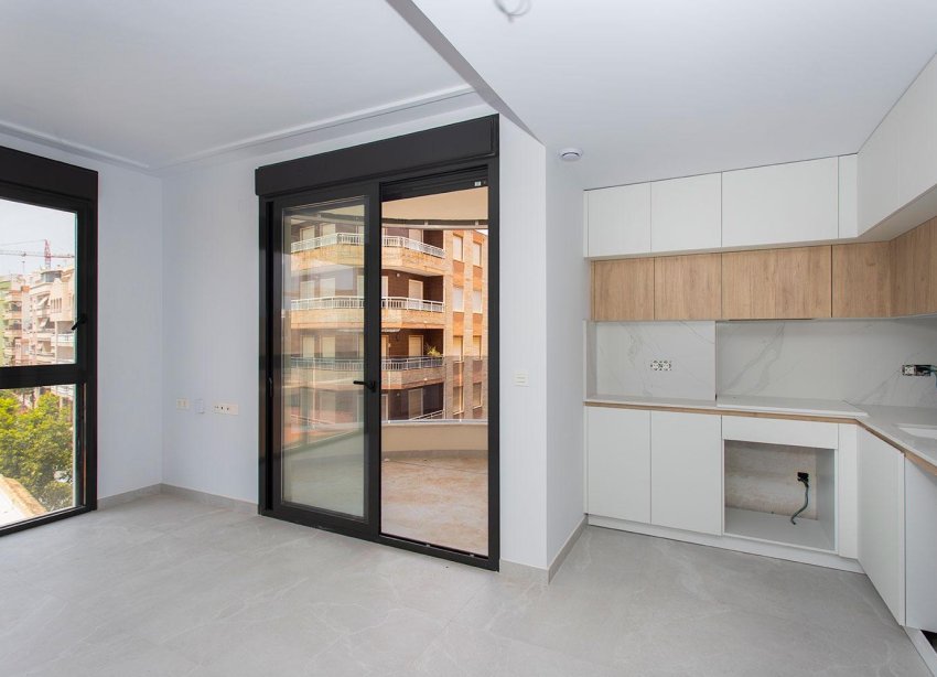 Reventa - Apartamento / Dúplex - Torrevieja - Paseo maritimo