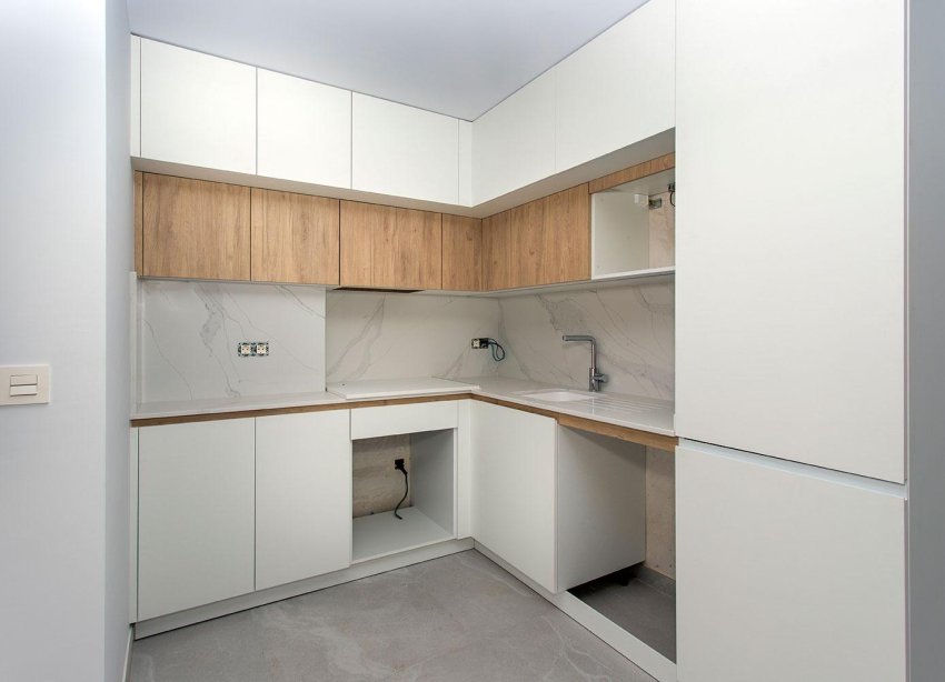 Reventa - Apartamento / Dúplex - Torrevieja - Paseo maritimo
