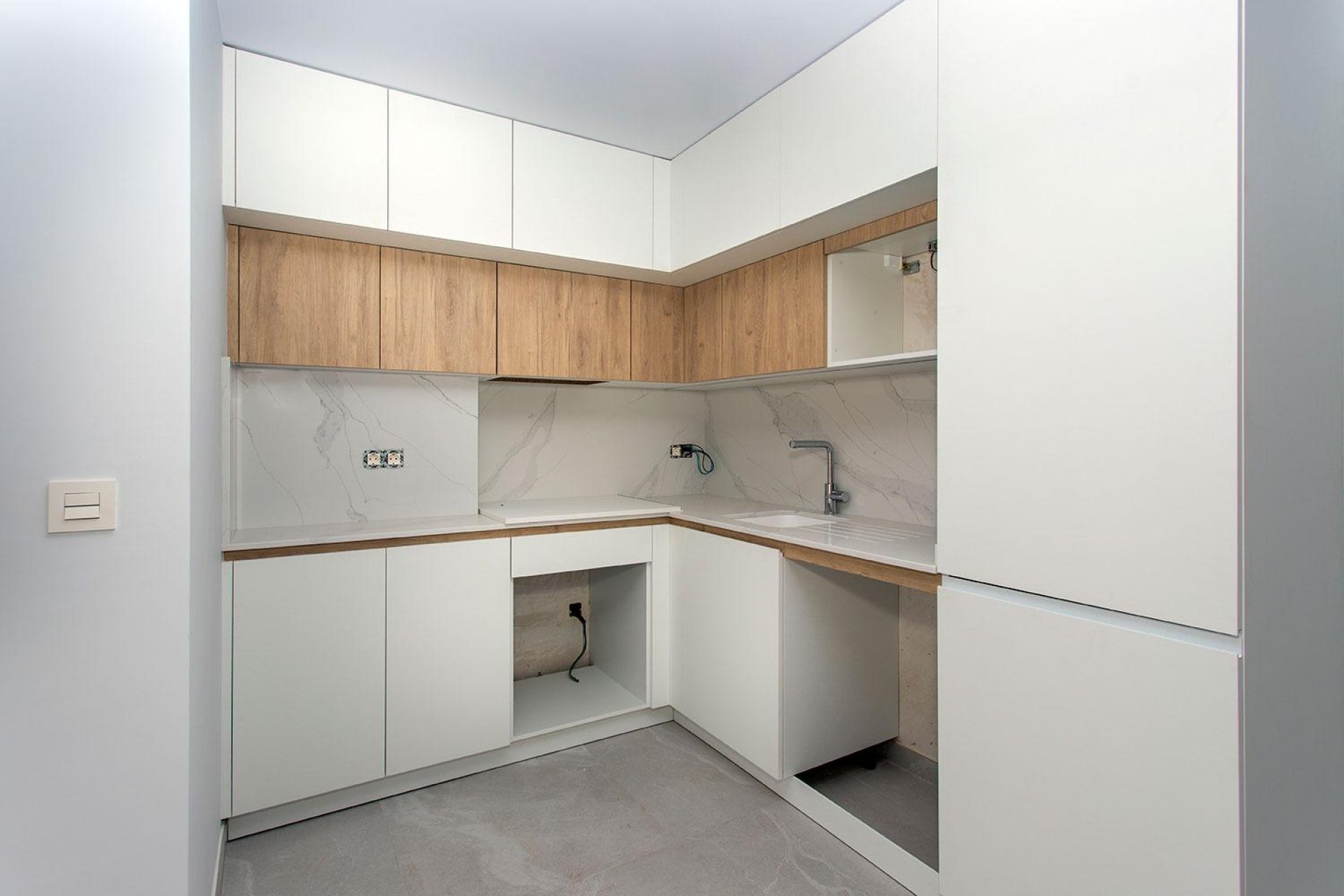 Reventa - Apartamento / Dúplex - Torrevieja - Paseo maritimo