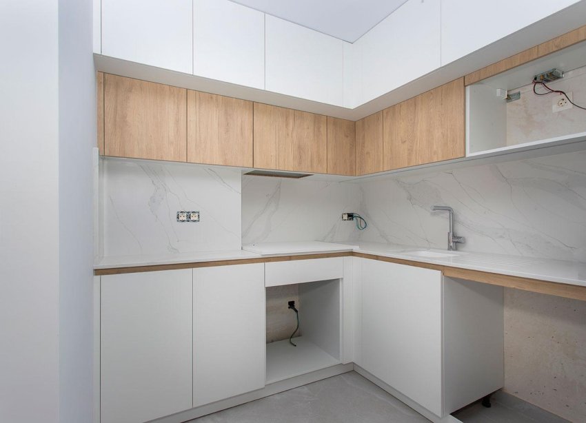 Reventa - Apartamento / Dúplex - Torrevieja - Paseo maritimo