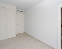 Reventa - Apartamento / Dúplex - Torrevieja - Paseo maritimo