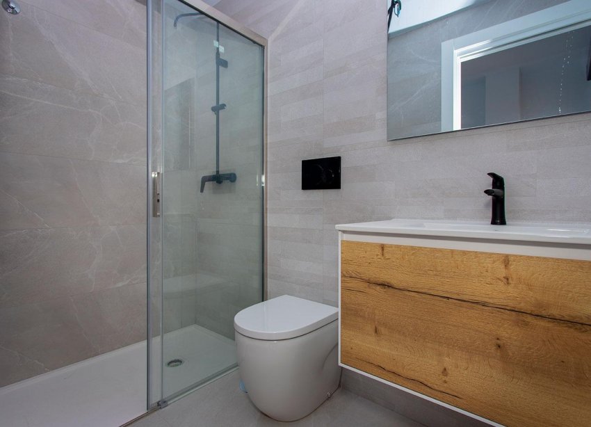 Reventa - Apartamento / Dúplex - Torrevieja - Paseo maritimo