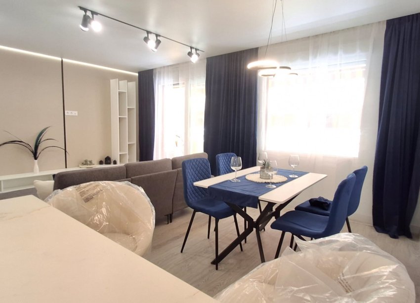 Reventa - Apartamento / Dúplex - Torrevieja - Playa Acequion