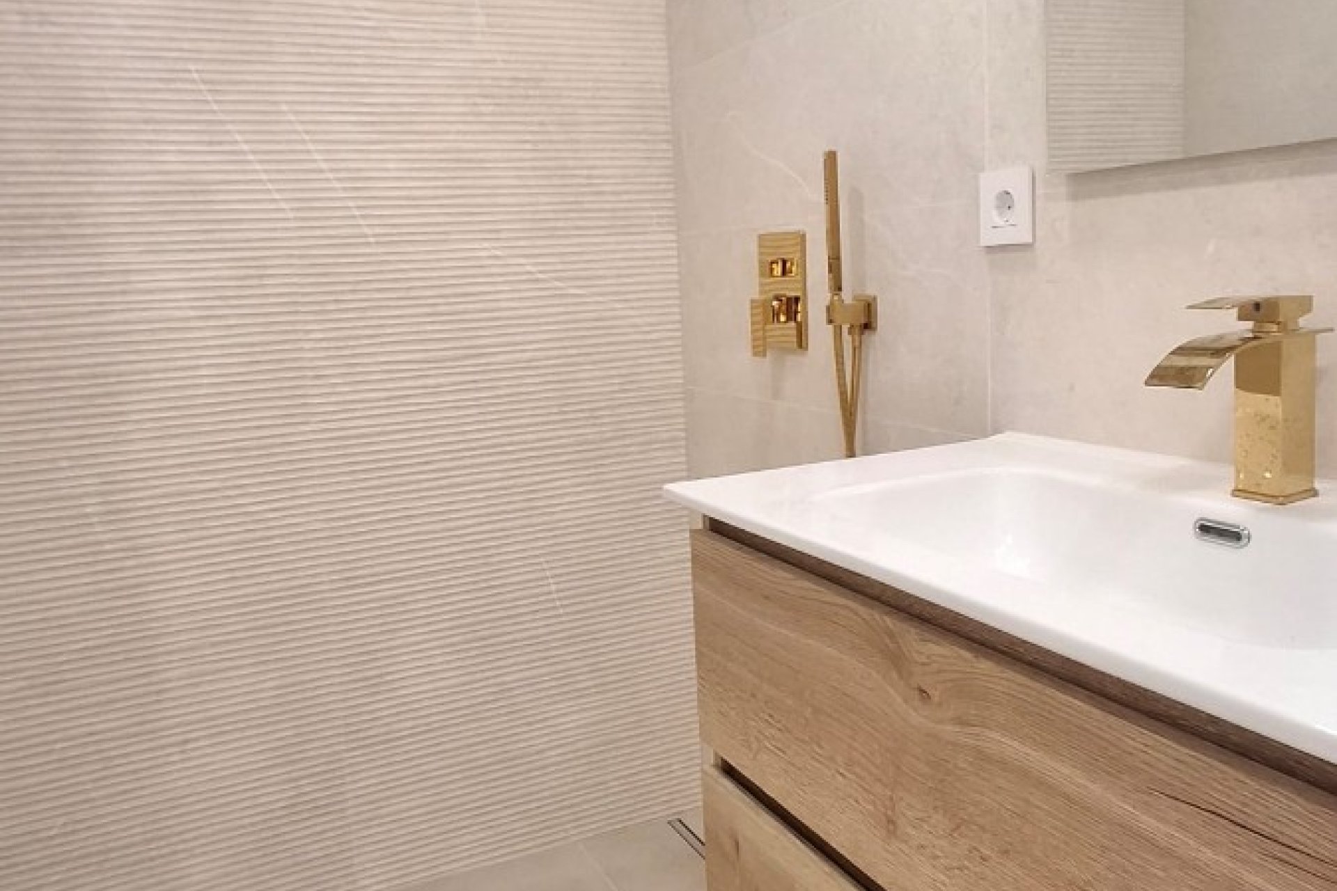 Reventa - Apartamento / Dúplex - Torrevieja - Playa Acequion