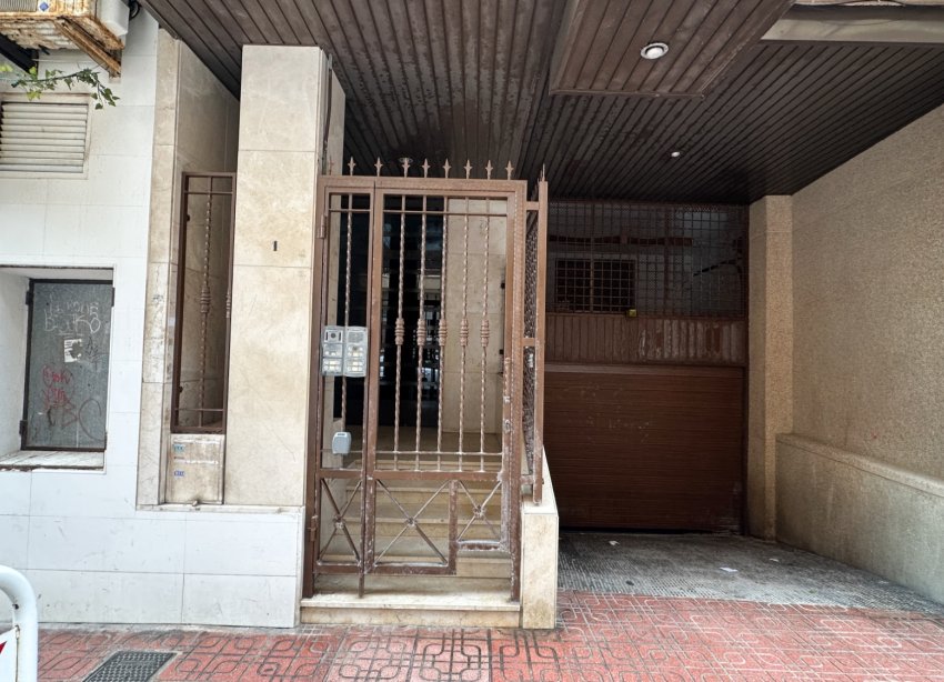 Reventa - Apartamento / Dúplex - Torrevieja - Playa de los Locos