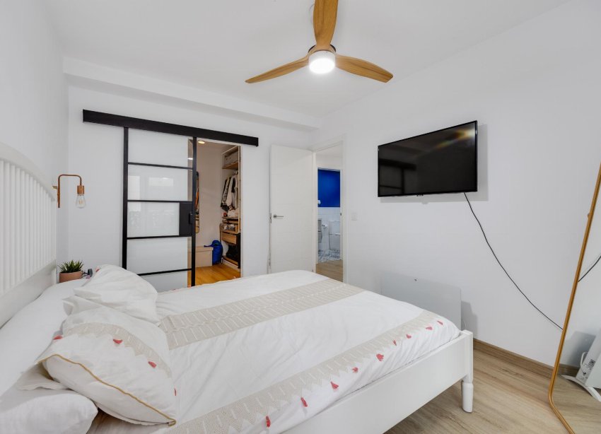 Reventa - Apartamento / Dúplex - Torrevieja - Playa de los Naufragos