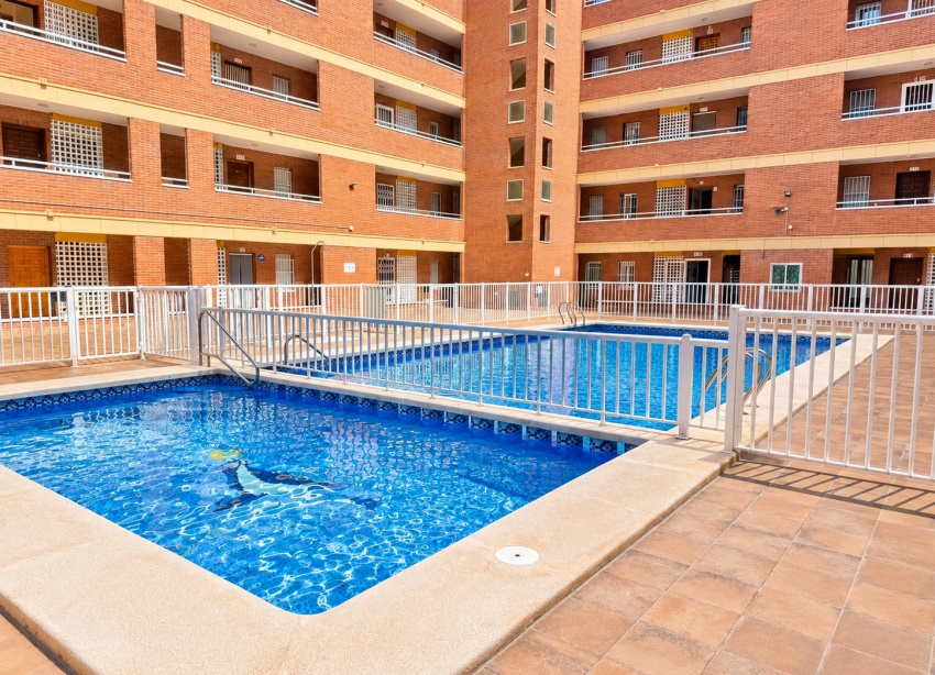 Reventa - Apartamento / Dúplex - Torrevieja - Playa de los Naufragos