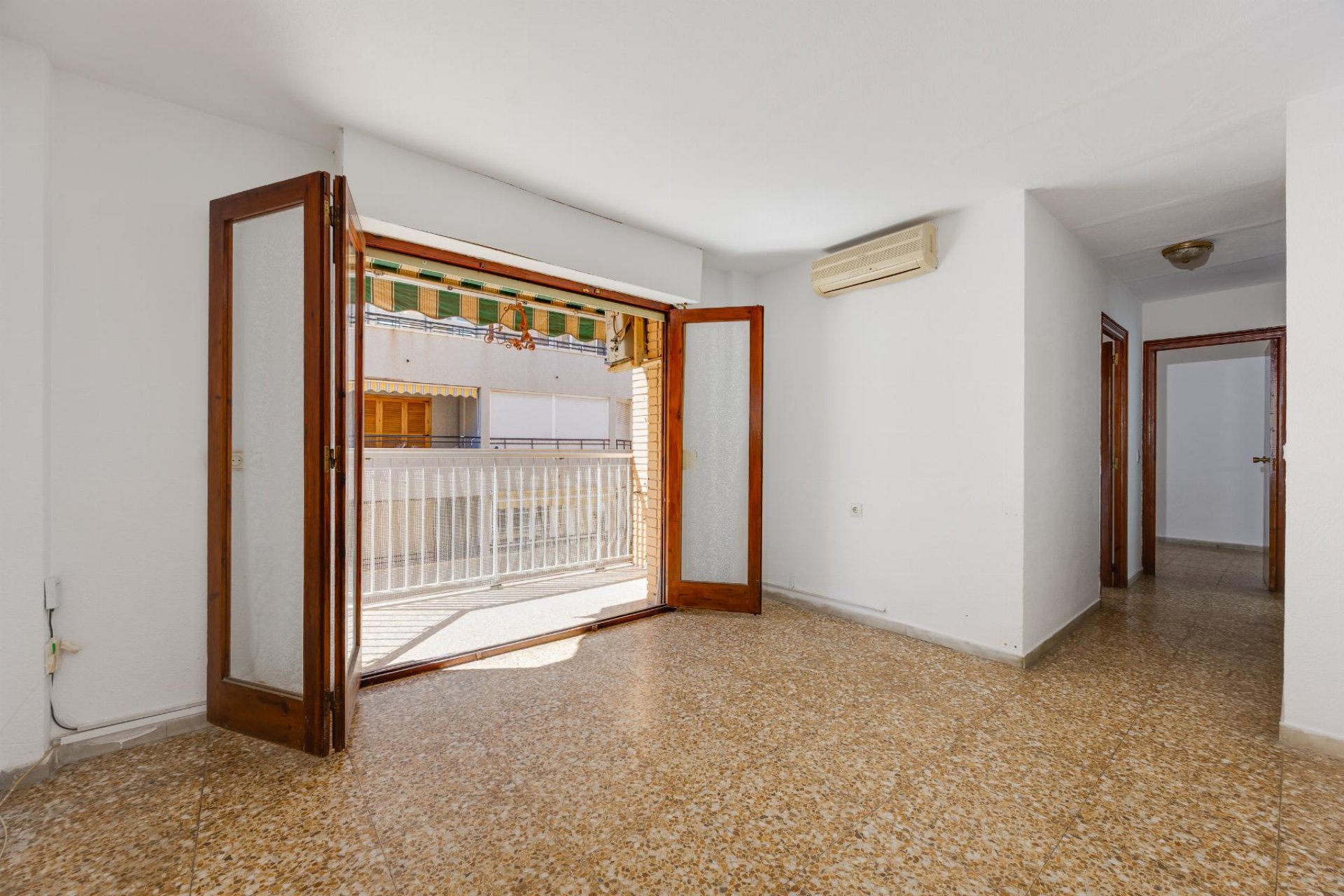 Reventa - Apartamento / Dúplex - Torrevieja - Playa del Acequión