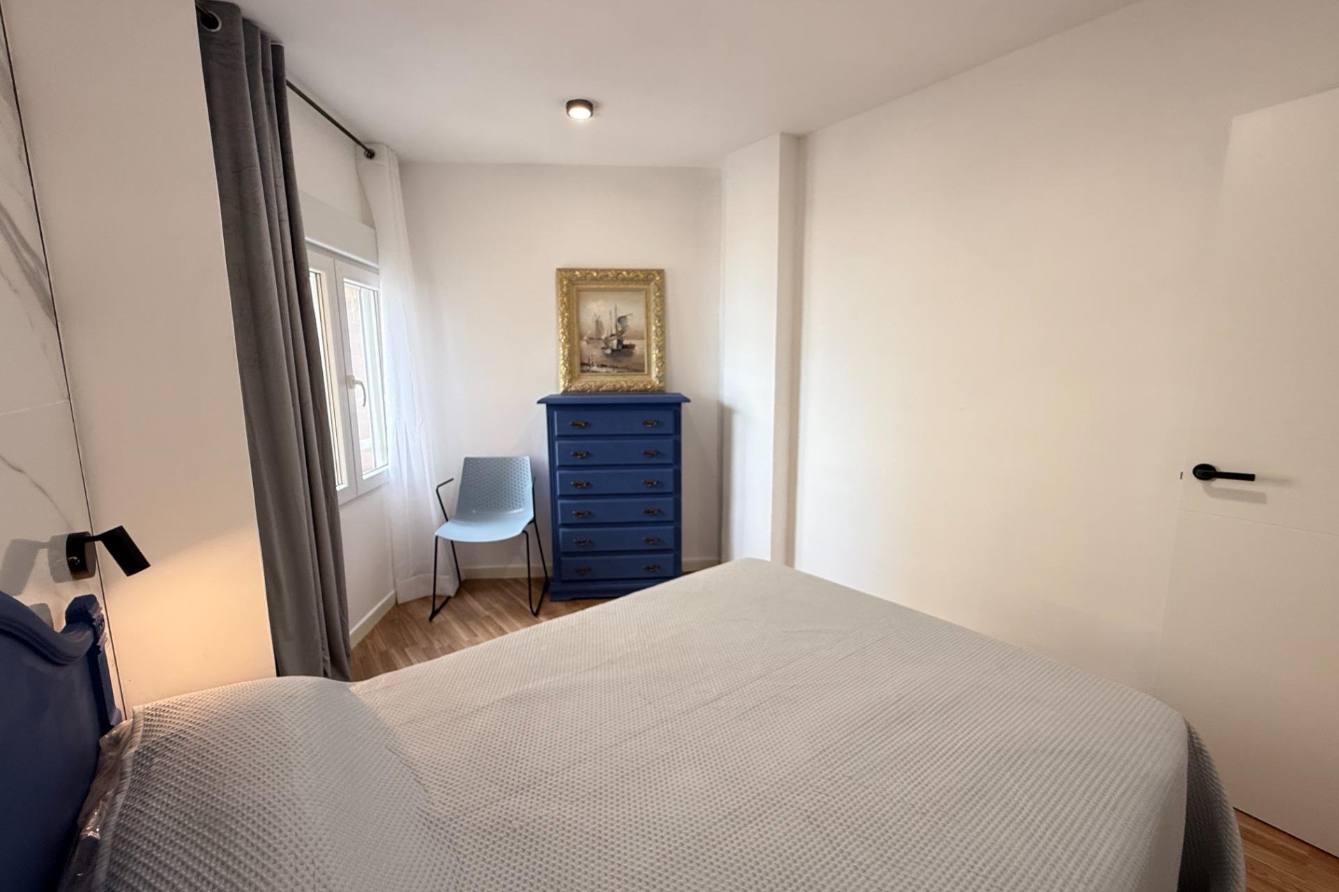 Reventa - Apartamento / Dúplex - Torrevieja - Playa del Cura