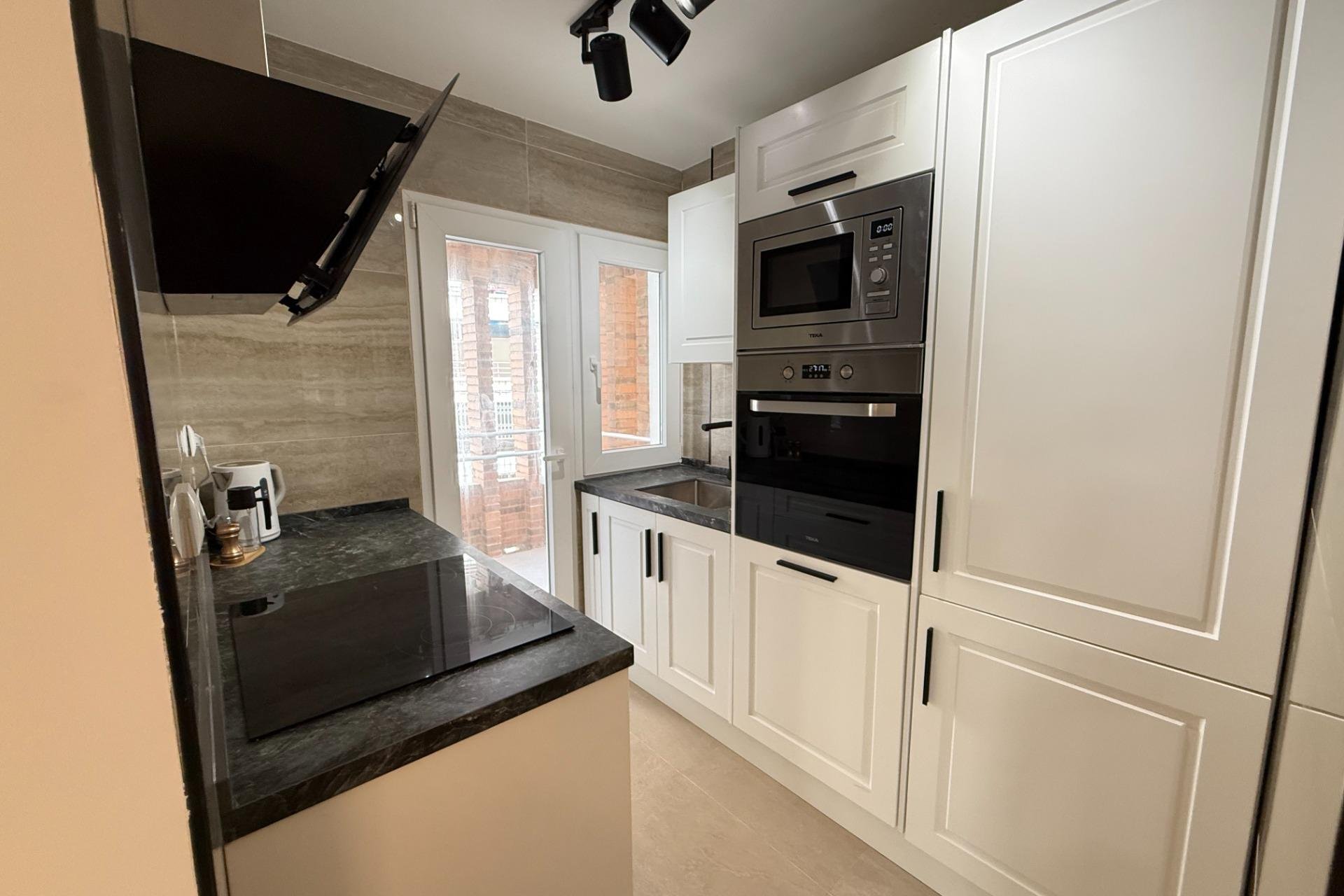 Reventa - Apartamento / Dúplex - Torrevieja - Playa del Cura