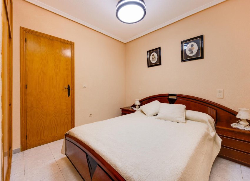 Reventa - Apartamento / Dúplex - Torrevieja - Playa del Cura