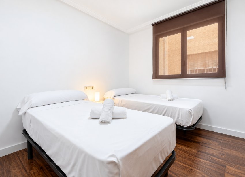 Reventa - Apartamento / Dúplex - Torrevieja - Playa del Cura