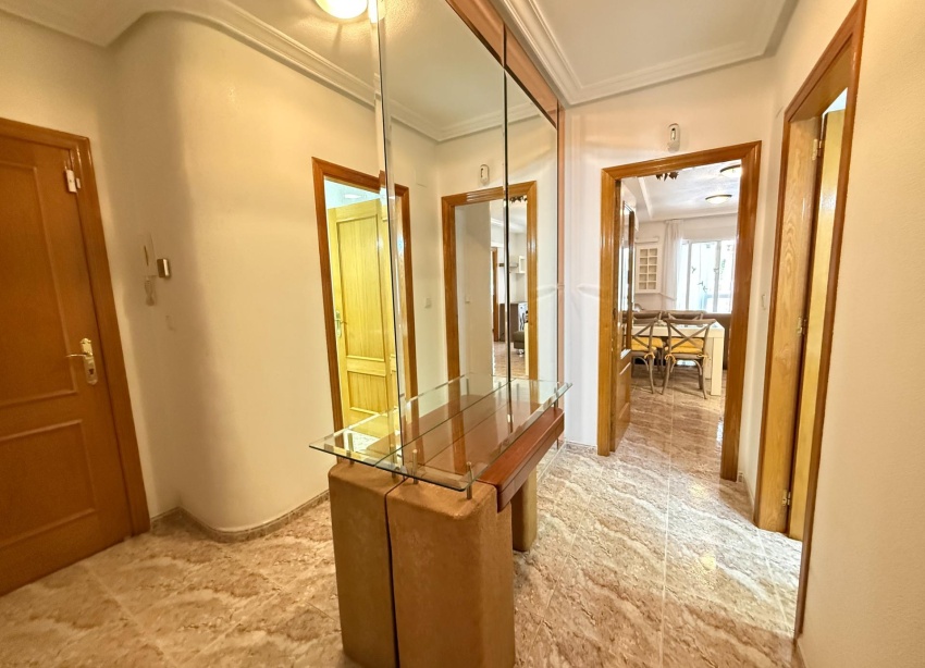 Reventa - Apartamento / Dúplex - Torrevieja - Playa del Cura