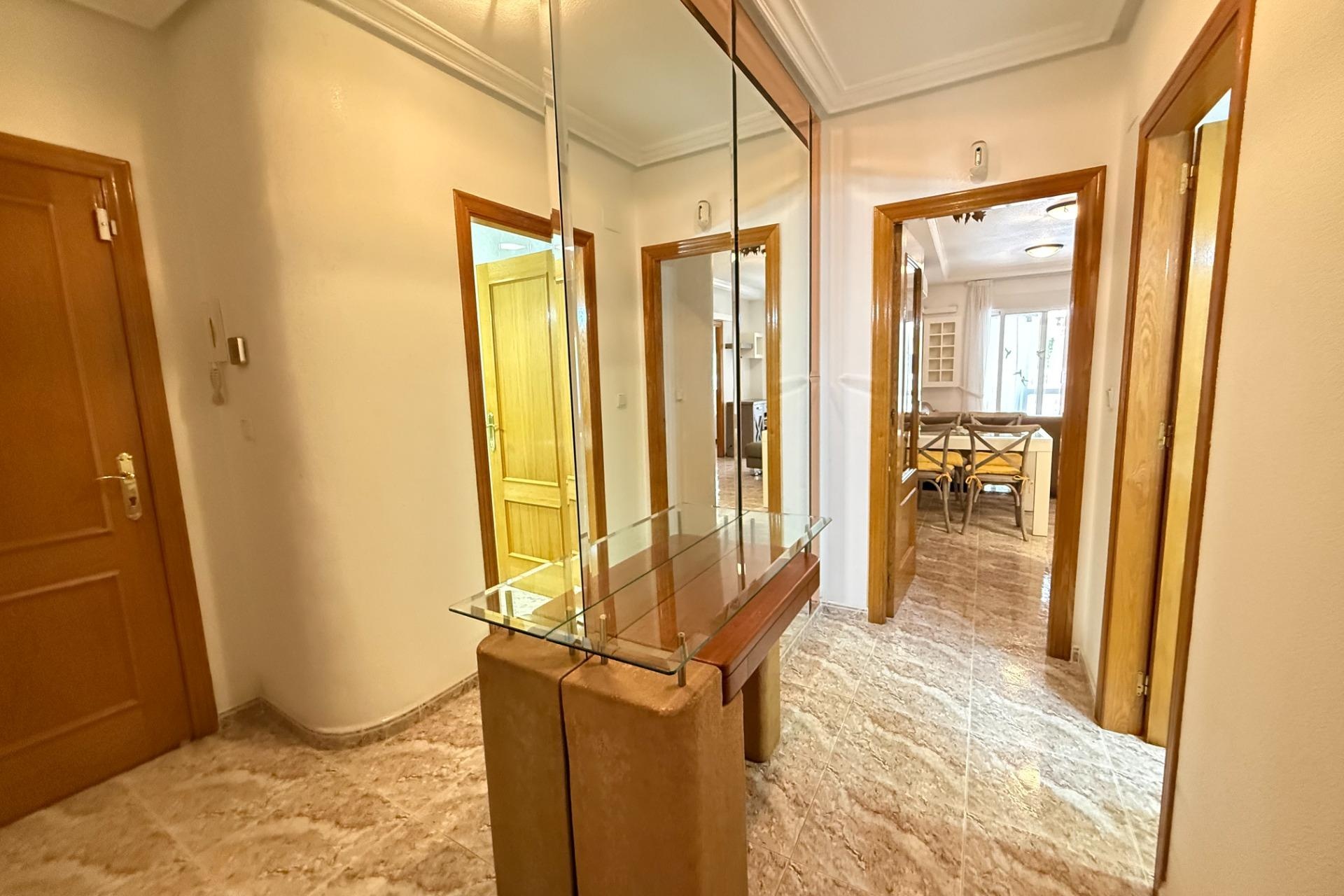 Reventa - Apartamento / Dúplex - Torrevieja - Playa del Cura