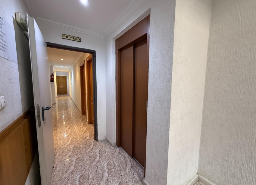 Reventa - Apartamento / Dúplex - Torrevieja - Playa del Cura
