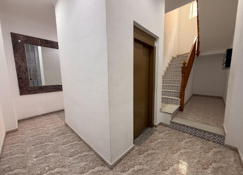 Reventa - Apartamento / Dúplex - Torrevieja - Playa del Cura