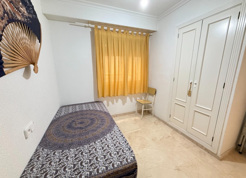Reventa - Apartamento / Dúplex - Torrevieja - Playa del Cura