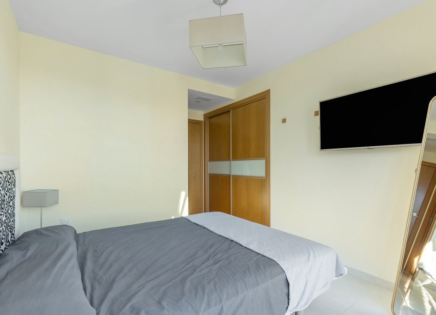 Reventa - Apartamento / Dúplex - Torrevieja - Punta Prima