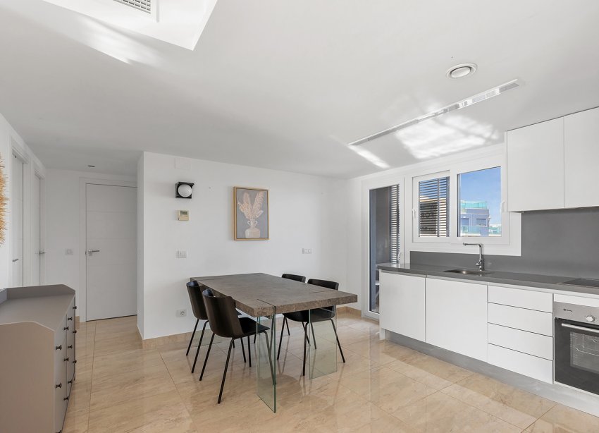 Reventa - Apartamento / Dúplex - Torrevieja - Punta Prima