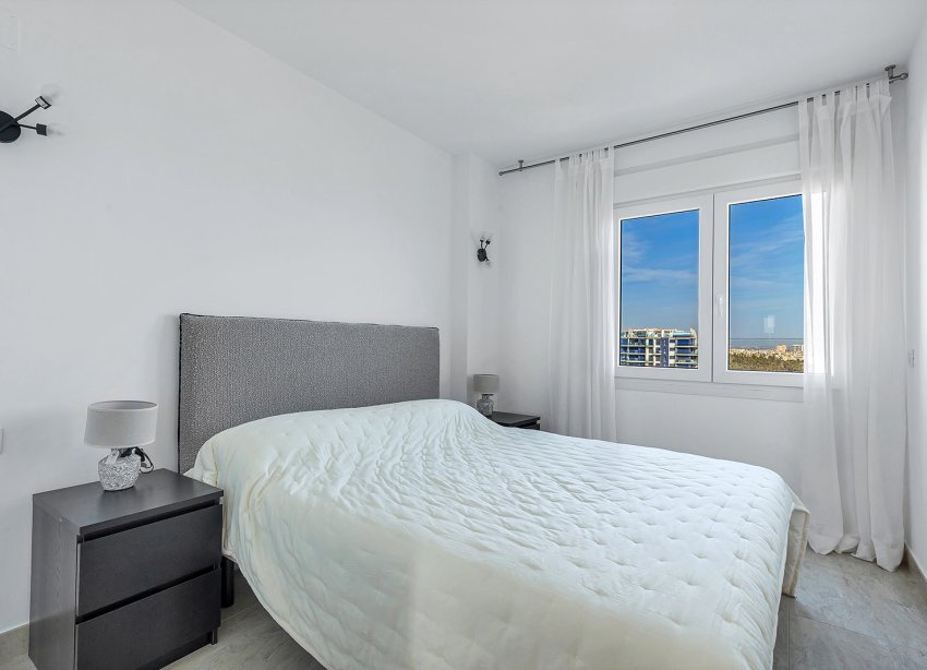 Reventa - Apartamento / Dúplex - Torrevieja - Punta Prima