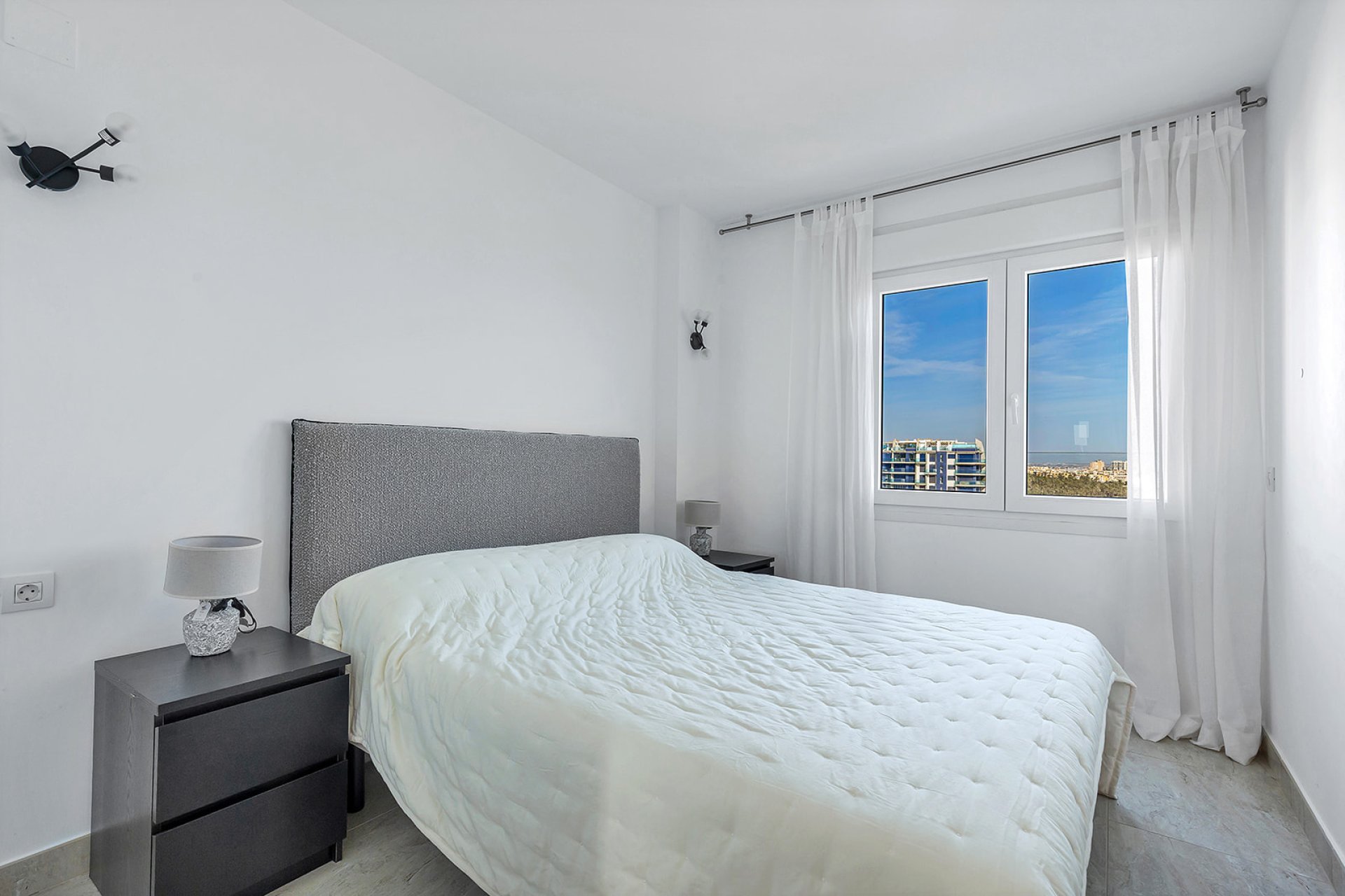 Reventa - Apartamento / Dúplex - Torrevieja - Punta Prima