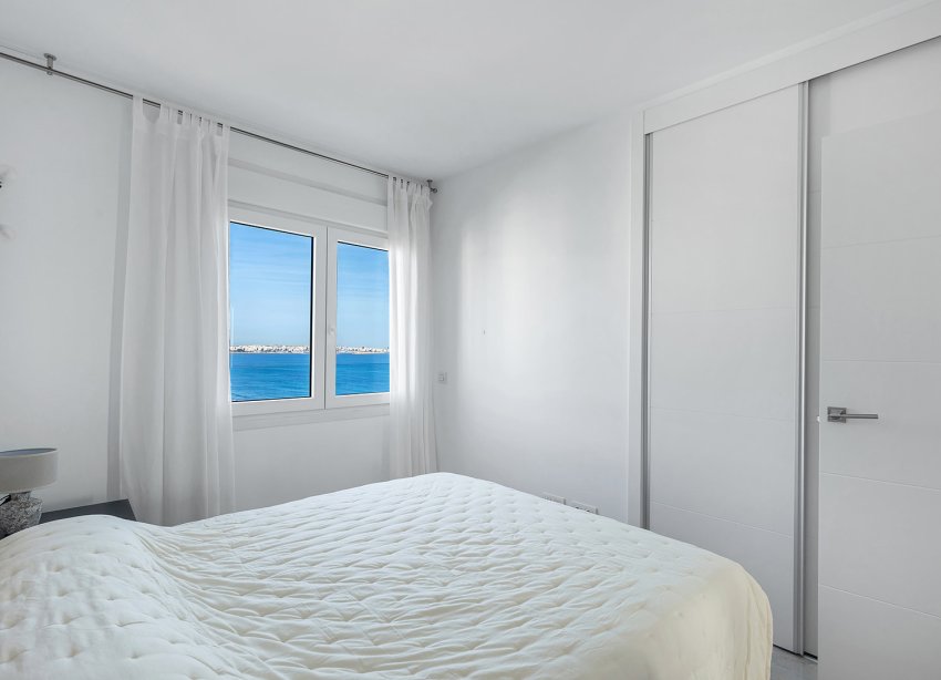 Reventa - Apartamento / Dúplex - Torrevieja - Punta Prima