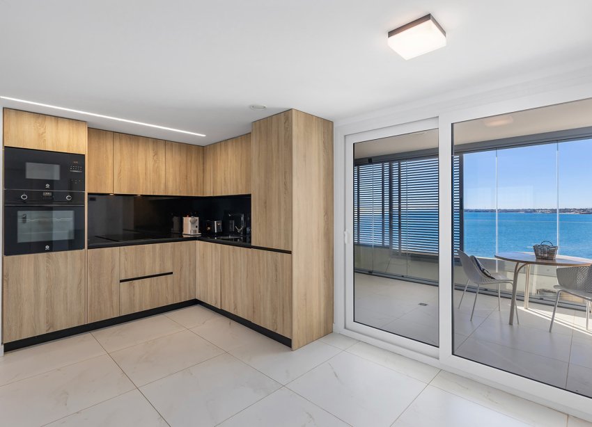 Reventa - Apartamento / Dúplex - Torrevieja - Punta Prima