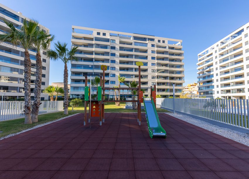 Reventa - Apartamento / Dúplex - Torrevieja - Punta Prima