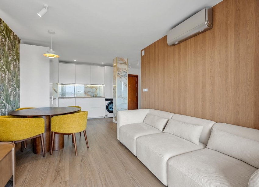 Reventa - Apartamento / Dúplex - Torrevieja - Punta Prima