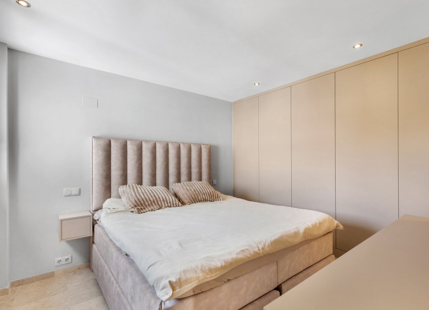 Reventa - Apartamento / Dúplex - Torrevieja - Punta Prima